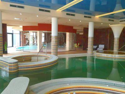 Borostyán Med Hotel Nyíradony óriási thermal és wellness részleggel - ✔️ Borostyán Med Hotel**** Nyíradony - Akciós gyógy és wellness hotel Nyíradonyban teljes ellátással