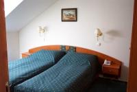 Szabad kétágyas szoba Cserkeszőlőn Aqua-Lux Hotelben