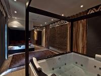 ✔️ Jacuzzis hotelszoba a Bambara hotelben Felfőtárkányban