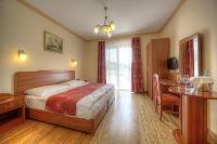 ✔️ Fried Kastély Hotel romantikus kétágyas szobákkal várja