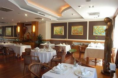 Hotel Kálvária étterme Győrben elegáns környezetben - ✔️ Hotel Kálvária Győr**** ✔️ Akciós Kálvária Wellness Hotel