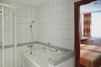 ✔️Hévíz Hotel Carbona - fürdőszoba