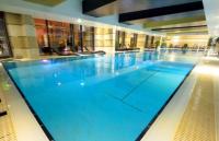 ✔️ Divinus 5* Debrecen, úszómedence wellness hétvégére