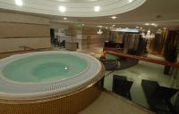 ✔️ 5* Hotel Divinus Debrecen -  wellness pezsgőfürdője