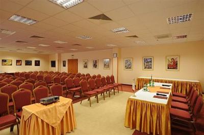 Konferenciaterem és rendezvényterem Egerben - ✔️ Hunguest Hotel Flóra*** Eger - termál és wellness Hotel Flóra akciós félpanziós áron Egerben