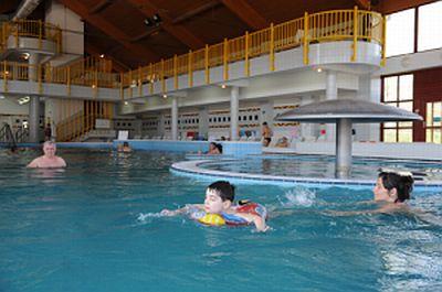 Élménymedence a zalakarosi gyógyfürdőben - 3* Hunguest Hotel Freya - ✔️ Hunguest Hotel Freya*** Zalakaros - Akciós félpanziós gyógy és wellness hotel Zalakaroson