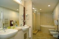 ✔️Wellness Hotel Gyula fürdőszobája