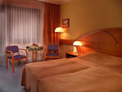 Hotel Lövér Sopron - akciós kétágyas szoba Sopronban, az osztrák magyar határnál - Lövér Hotel*** Sopron - Akciós félpanziós wellness hotel Sopronban