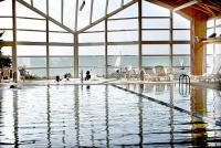 4* Hotel Marina-Port panorámás úszómedencéje wellness hétvégére