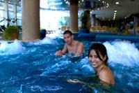 ✔️ 4* Thermal Hotel Visegrád pezsgőfürdője wellnesst kedvelőknek